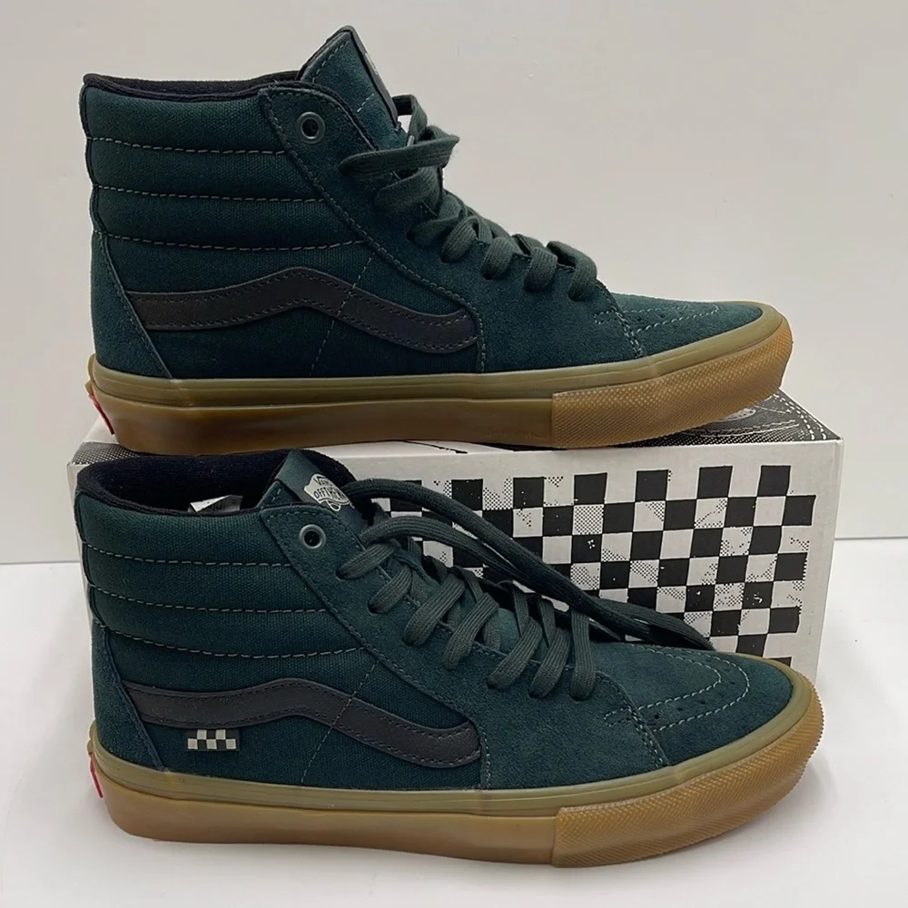Vans Men’s Skate Sk8-Hi Green/Gum
VN0A2Z3317P
Sneakers - Picture 1 of 16